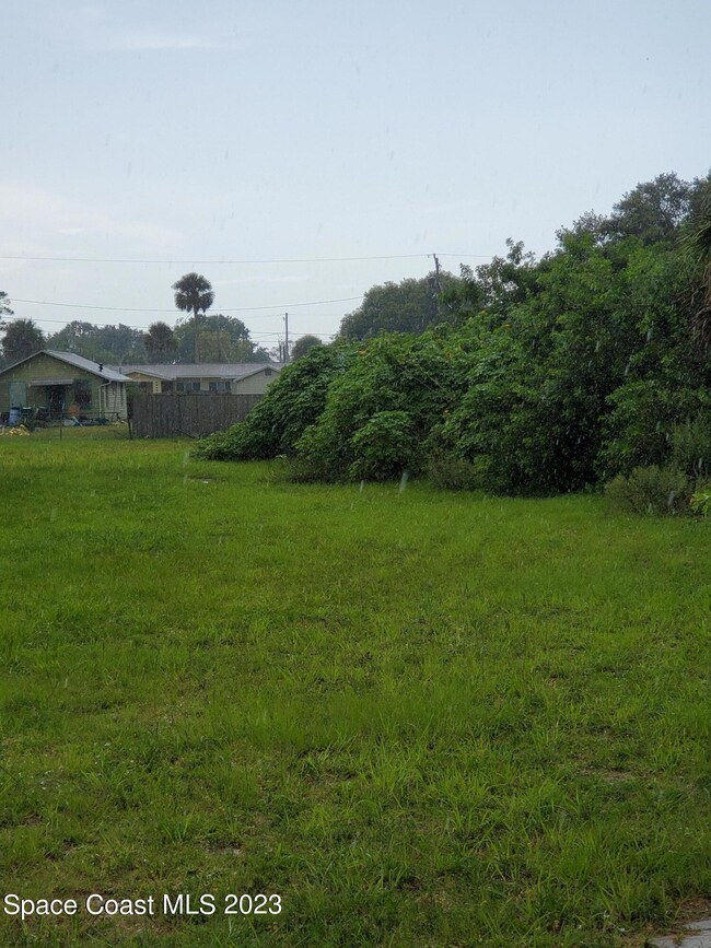 511 S Wilson Ave, Cocoa, FL 32922 - photo 3