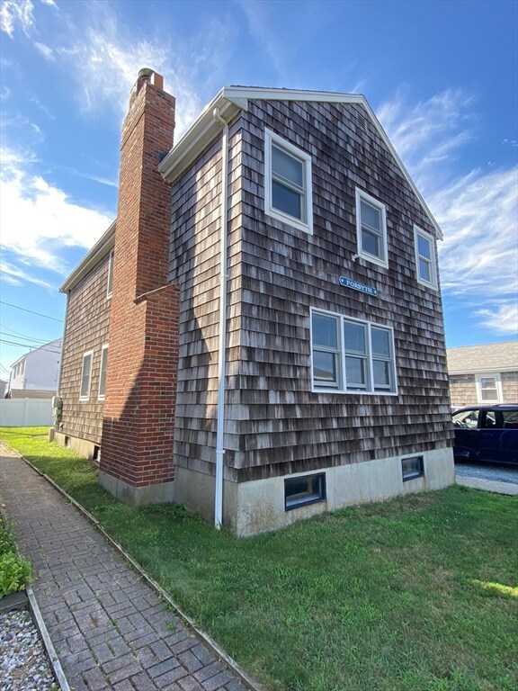 31 13th Rd unit 1, Marshfield, MA 02050 - photo 2
