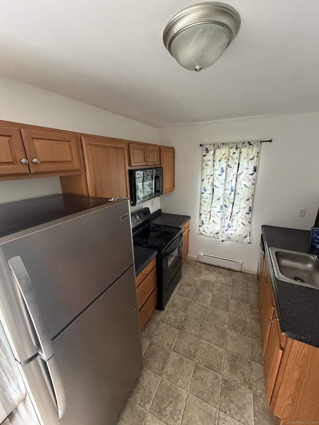 91 Reynolds Bridge Rd unit B, Thomaston, CT 06787 - photo 5