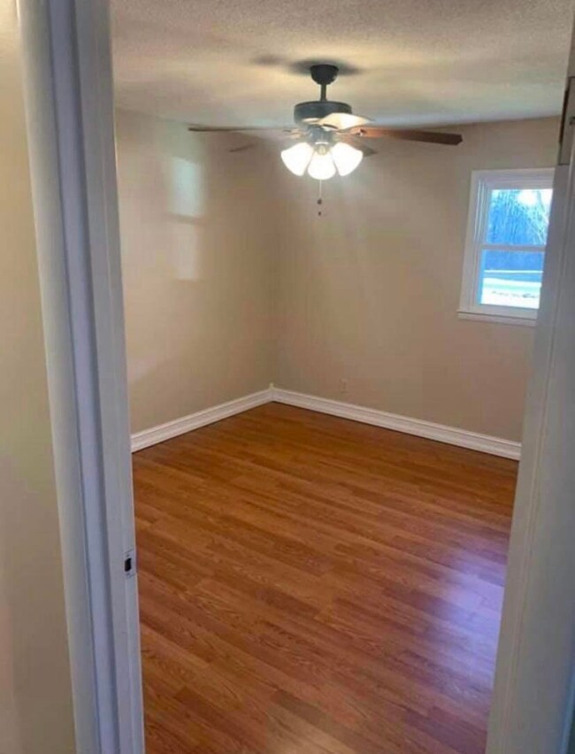 33 Stevens Dr, Jamestown, KY 42629 - photo 4