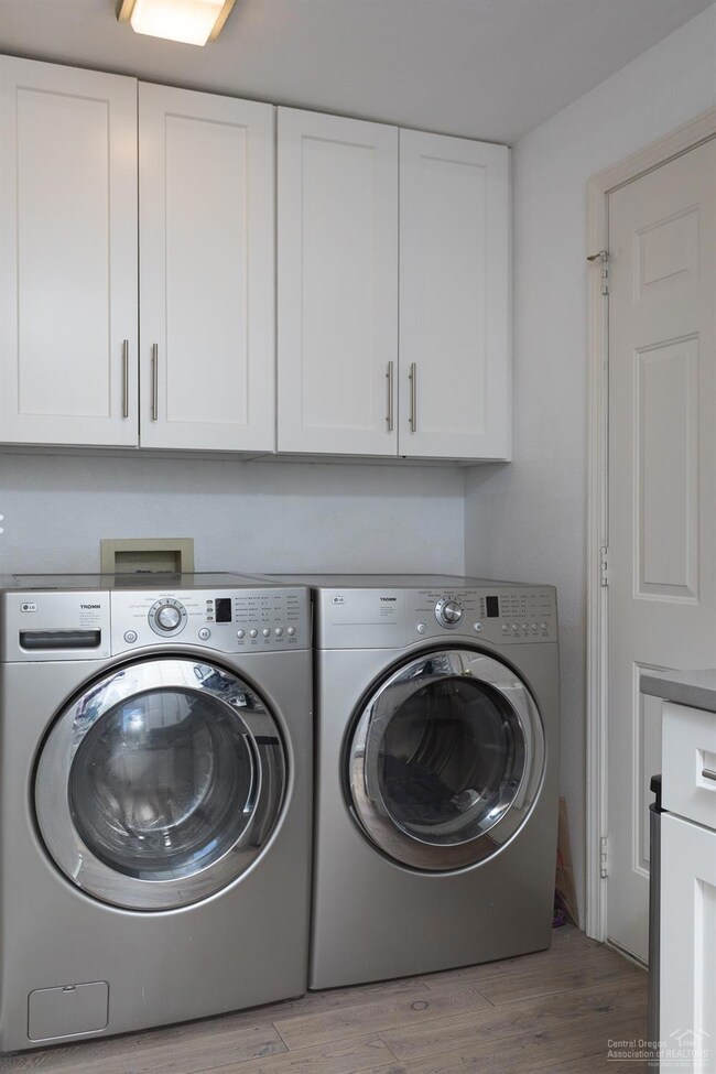 801 NW Roanoke Ave, Bend, OR 97701 - photo 6