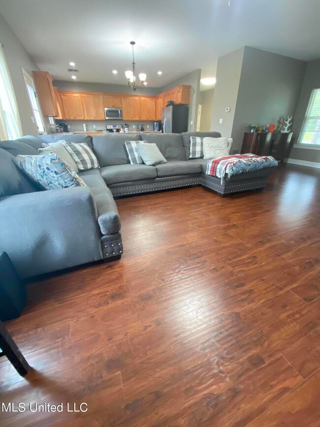 38 Meadow Path Cir, Picayune, MS 39466 - photo 3