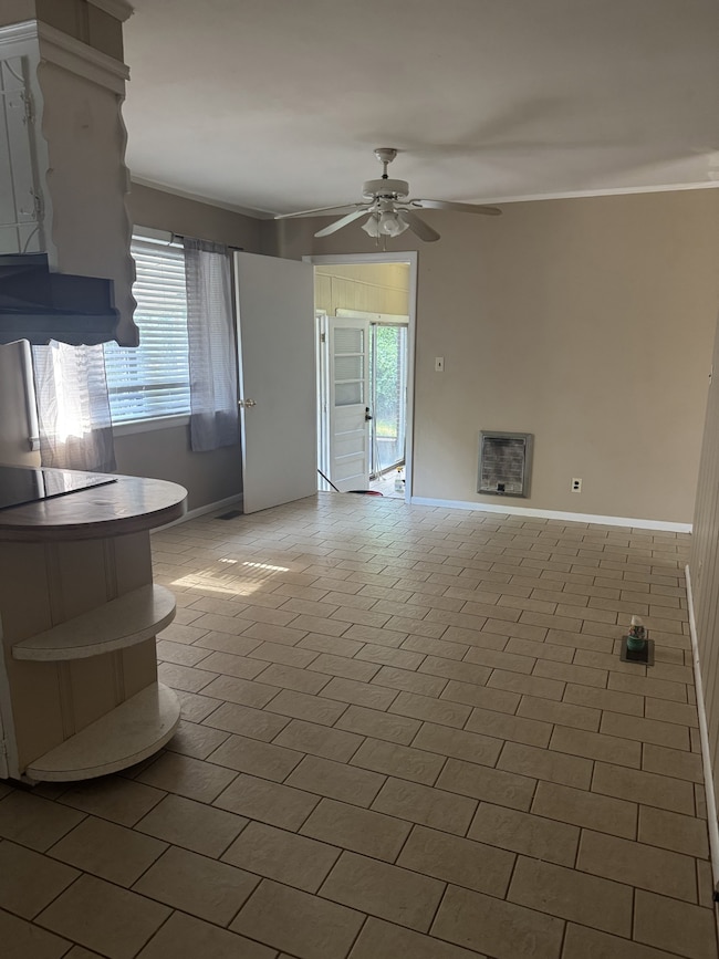 104 Parkview Dr, McMinnville, TN 37110 - photo 5