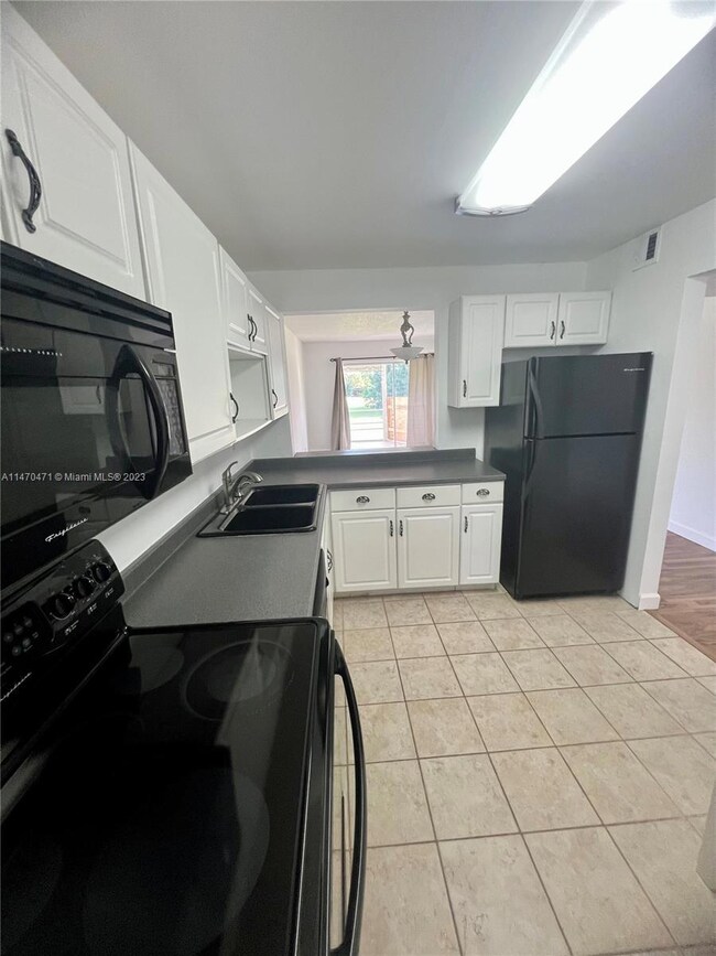 5100 SW 90th Ave unit 210, Cooper City, FL 33328 - photo 3