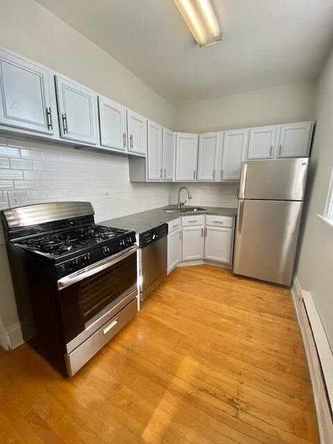 3917 N Southport Ave unit 3E, Chicago, IL 60613 - photo 7