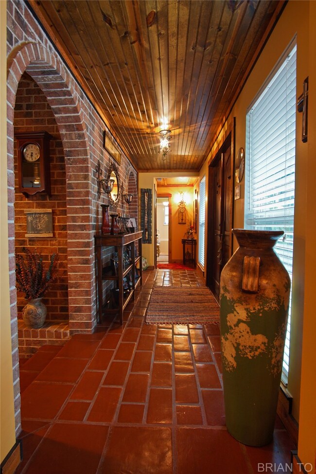 5927 Green Falls Dr, Houston, TX 77088 - photo 5