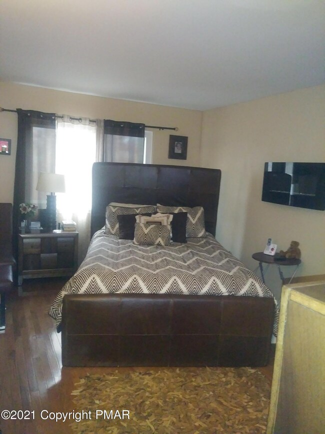 314 Keswick Ave, Bushkill, PA 18324 - photo 7