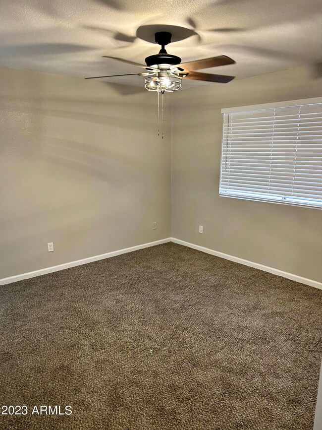 5809 W Wilshire Dr unit 6, Phoenix, AZ 85035 - photo 5