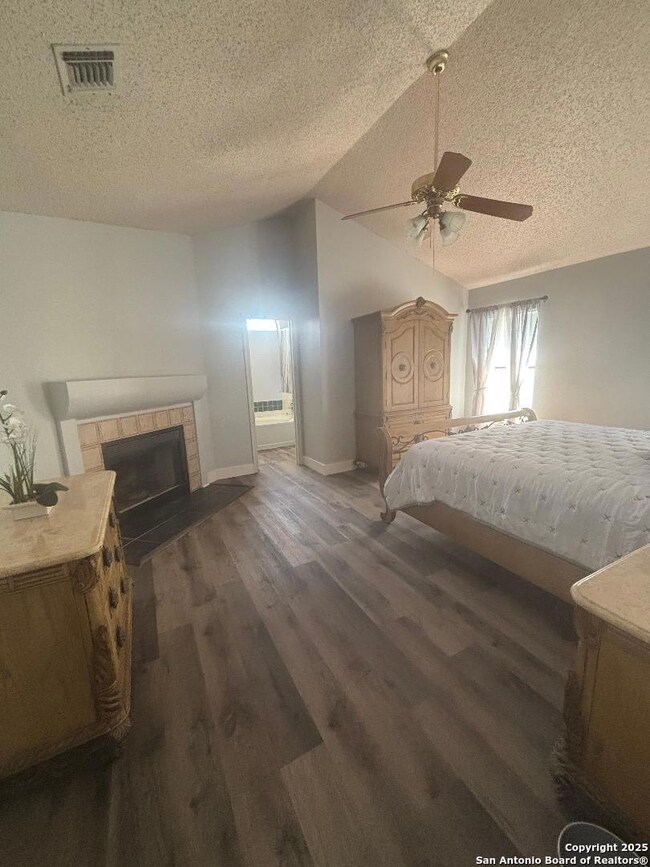 8043 Dove Trail Dr, San Antonio, TX 78244 - photo 6