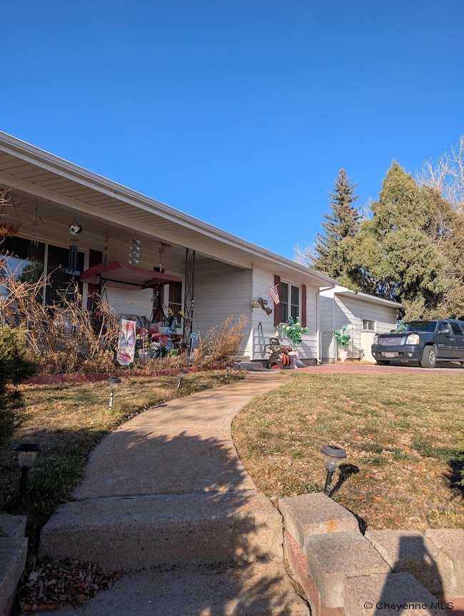 1502 Andover Dr, Cheyenne, WY 82001 - photo 5