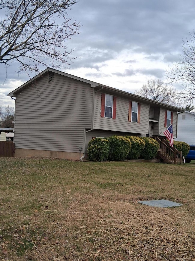 157 Clubhouse Dr, Roanoke, VA 24019 - photo 2