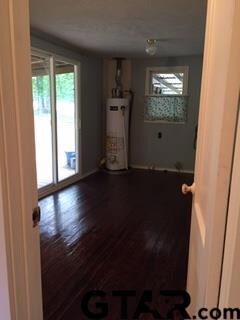 308 Peterson Rd, Kilgore, TX 75662 - photo 4