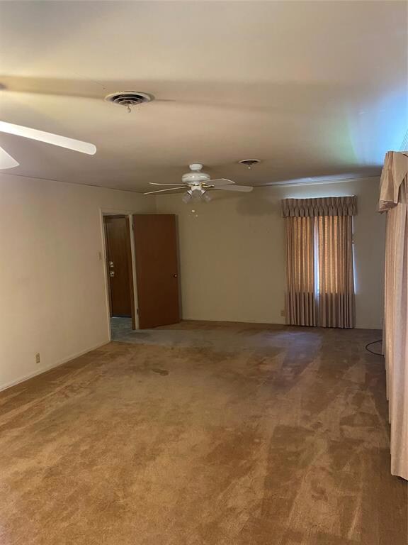 1217 Elmwood St, Gainesville, TX 76240 - photo 3