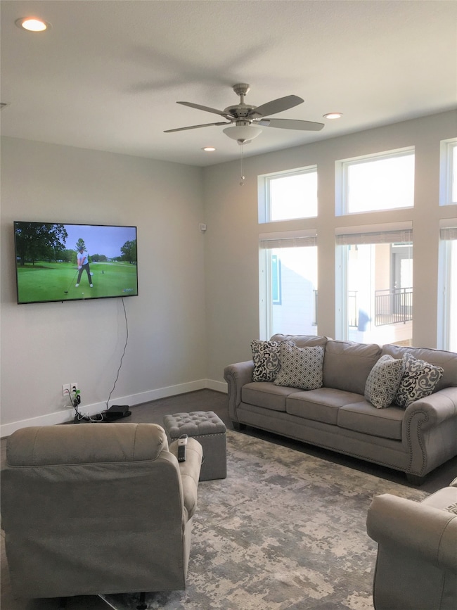 742 W Donovan St, Houston, TX 77091 - photo 5