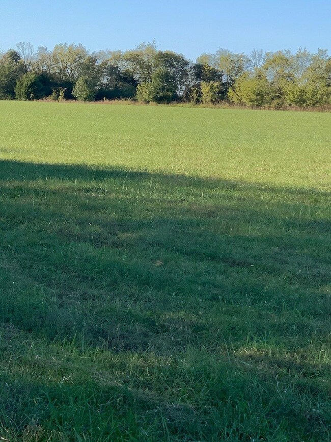 New updated picture after hay cut supplied by owner...