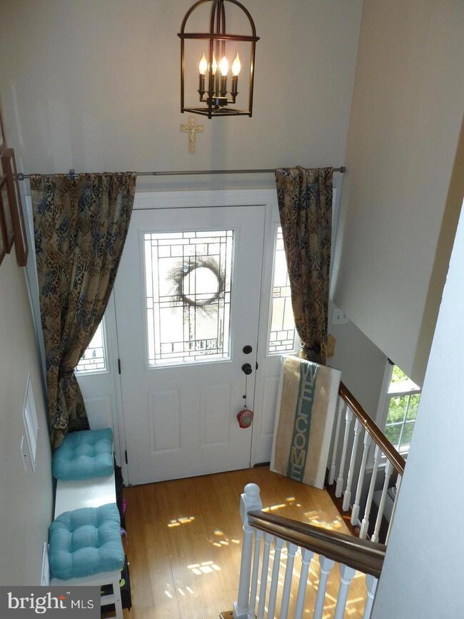 2174 Mayflower Dr, Woodbridge, VA 22192 - photo 2