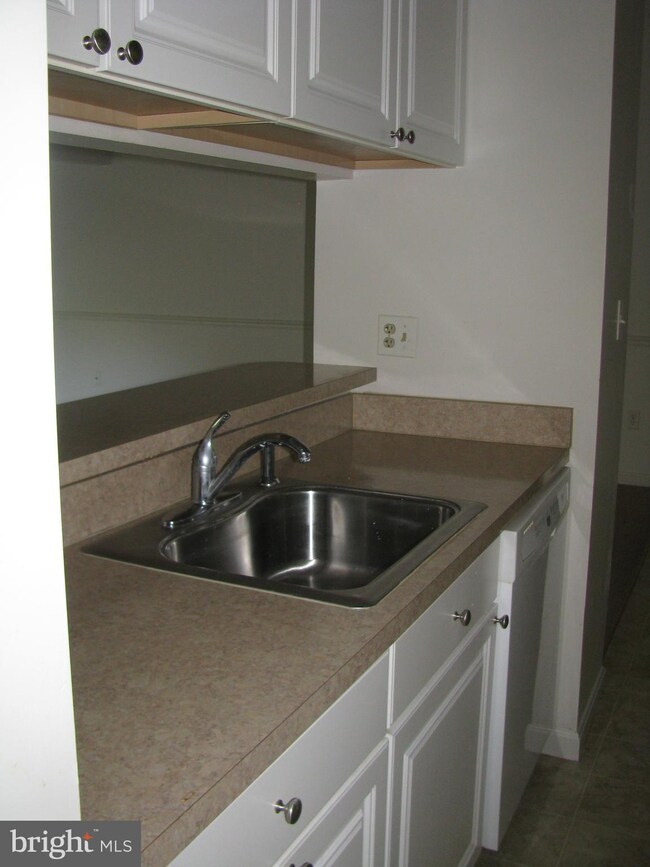 204 Juneberry Way unit 3, Glen Burnie, MD 21061 - photo 6