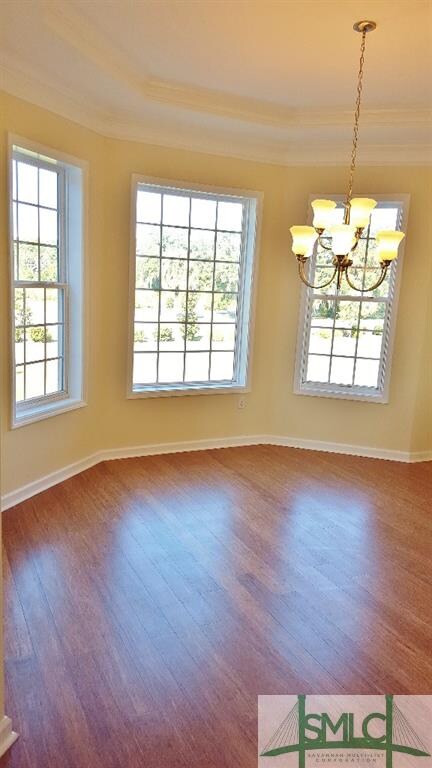 Eat in breakfast area - gorgeous moldings and fixt