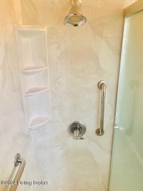 1284 Royal Ave, Louisville, KY 40204 - photo 7