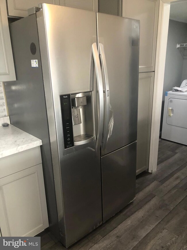 207 Clearfield Ct W, Lancaster, PA 17603 - photo 3