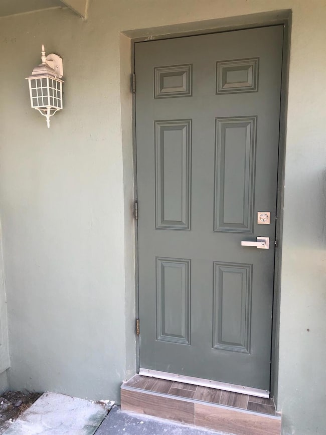 1505 NE 15th Ave unit 4, Fort Lauderdale, FL 33304 - photo 2