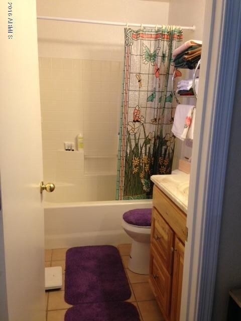 Pima master bathroom