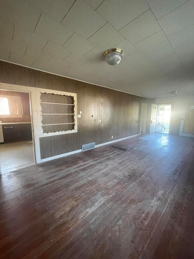 707 N 4th St W, Chewelah, WA 99109 - photo 2