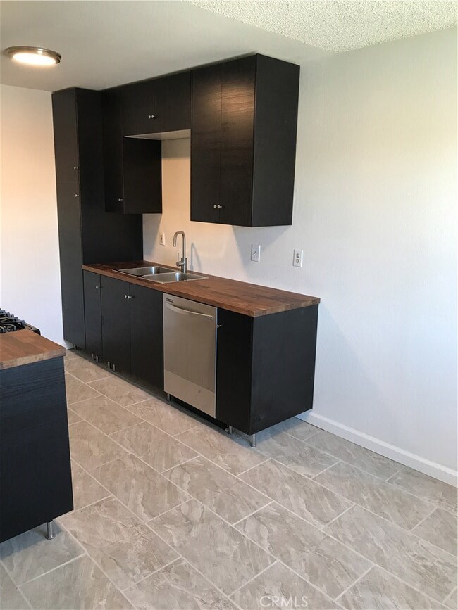 454 E Avenue q3 unit 7, Palmdale, CA 93550 - photo 5