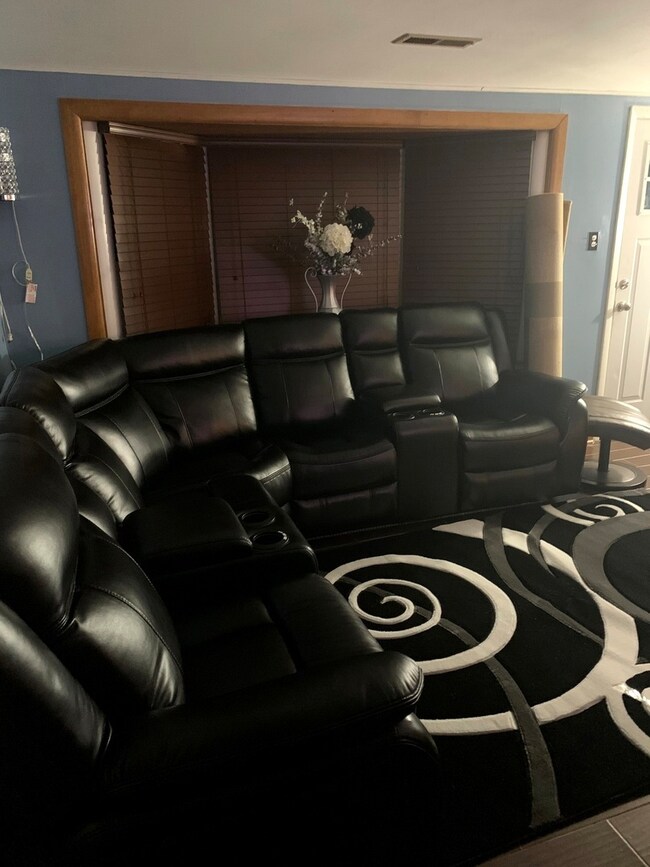 3506 William St, Steger, IL 60475 - photo 5