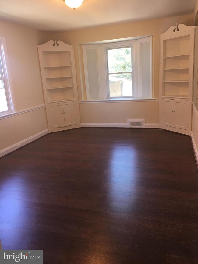 4014 Clarks Ln, Baltimore, MD 21215 - photo 7