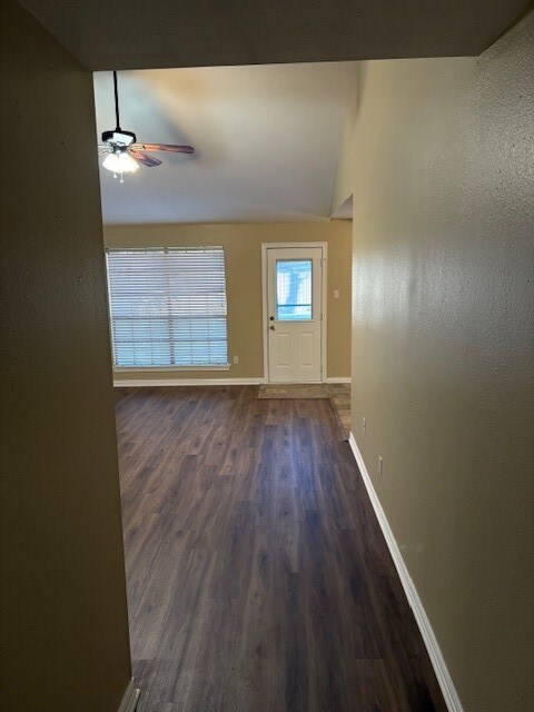 2805 Dove Tree Dr, Alvin, TX 77511 - photo 2