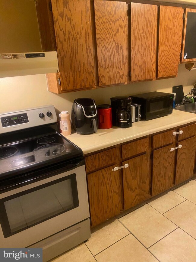 543 S 17 1/2 St, Reading, PA 19606 - photo 6