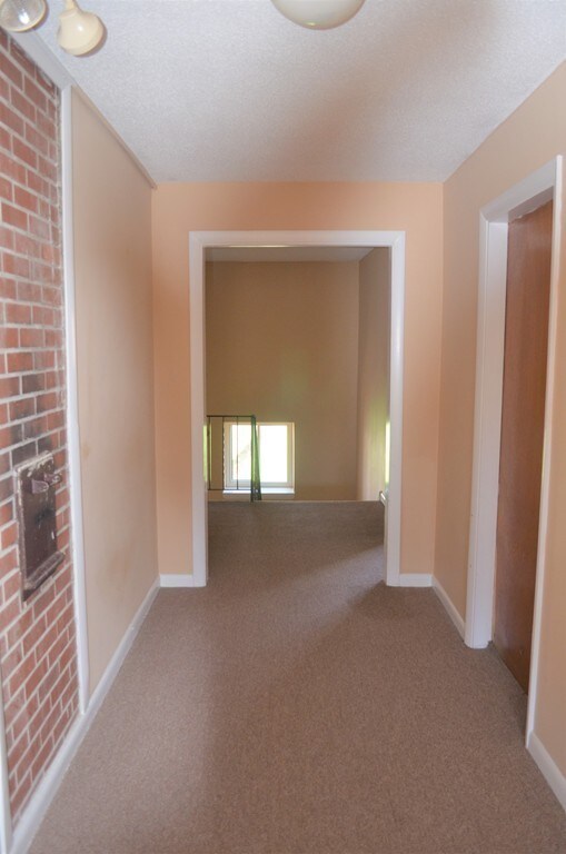 592 American Legion Hwy unit 12, Roslindale, MA 02131 - photo 4