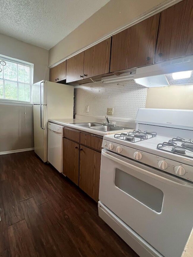 311 E 31st St unit 205, Austin, TX 78705 - photo 4