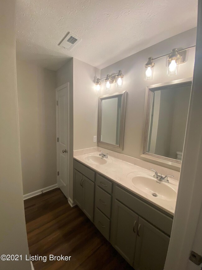 8217 Arbor Meadow Way, Louisville, KY 40228 - photo 6