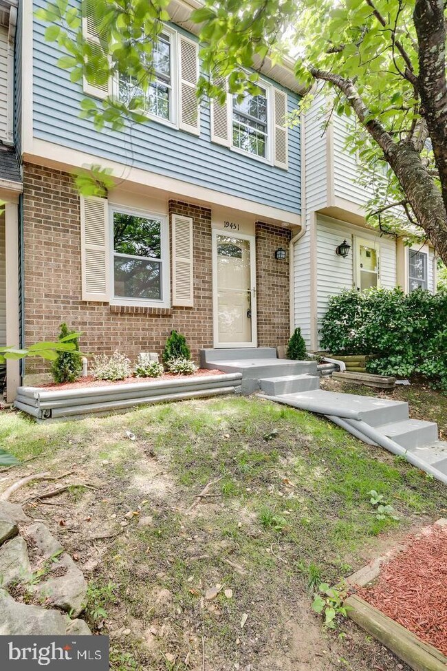 19451 Zinnia Cir, Germantown, MD 20876 - photo 2