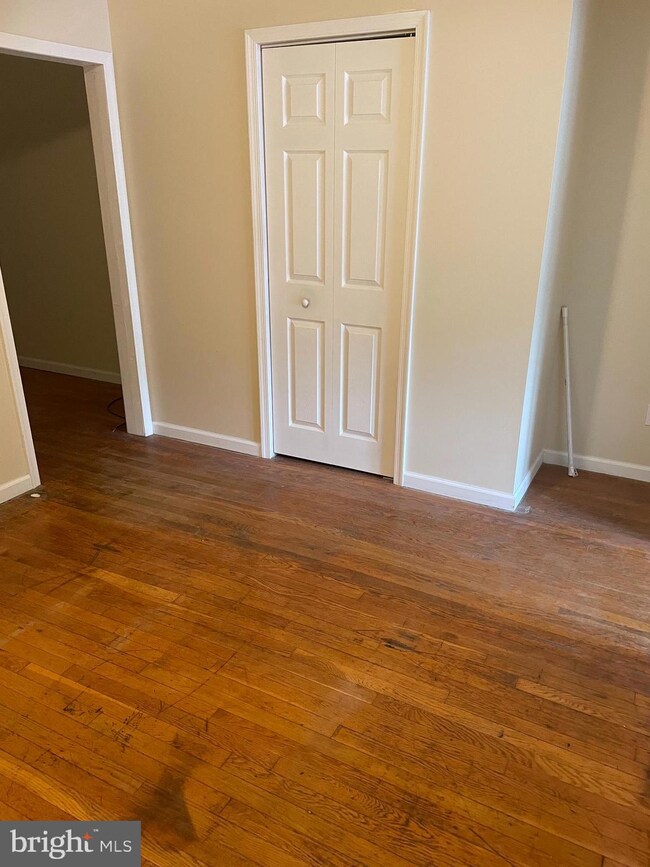 703 S Washington St unit 3, Berkeley Springs, WV 25411 - photo 7