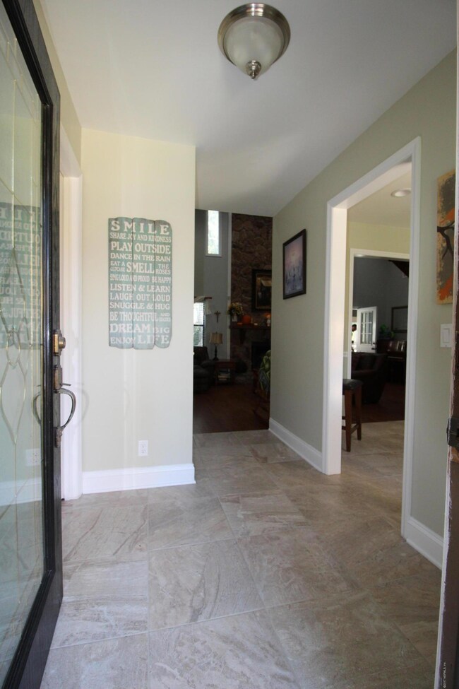 428 Holiday Hill Cir E, Jacksonville, FL 32216 - photo 4