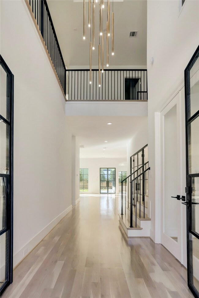 863 W 41st St, Houston, TX 77018 - photo 6