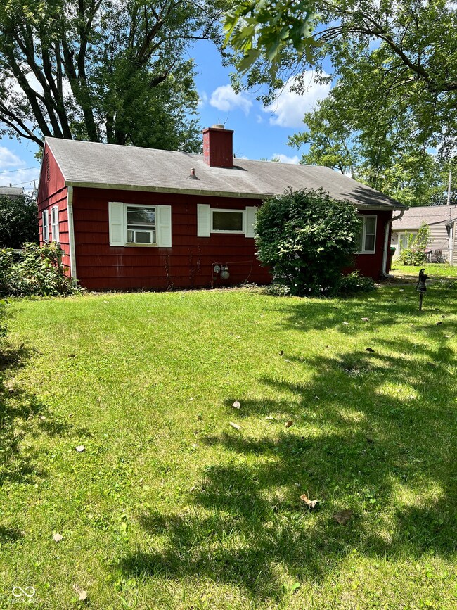 12 Lynwood Dr, Whiteland, IN 46184 - photo 2