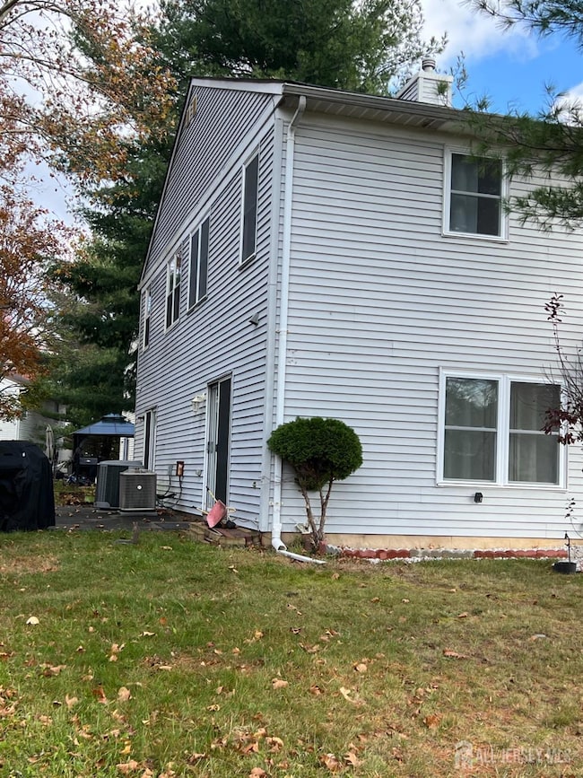 100 Wyndmoor Dr, East Windsor, NJ 08520 - photo 2