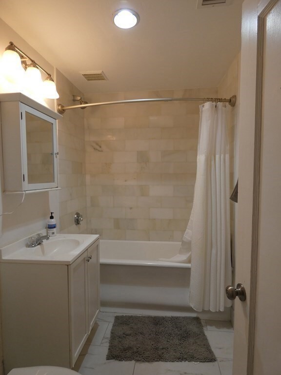 464-466 Commonwealth Ave unit 403, Boston, MA 02215 - photo 5