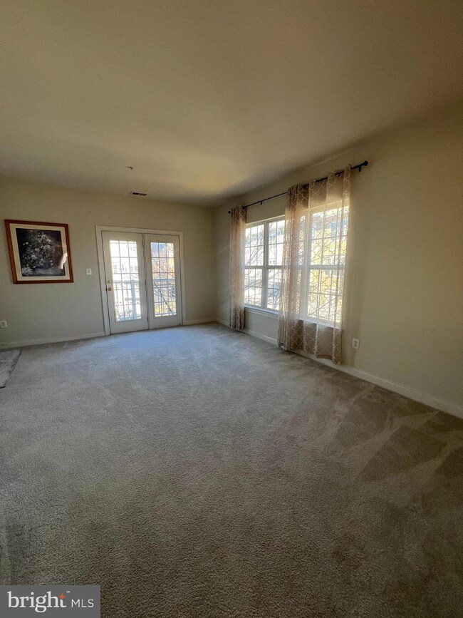 151 Chevy Chase St unit A, Gaithersburg, MD 20878 - photo 5