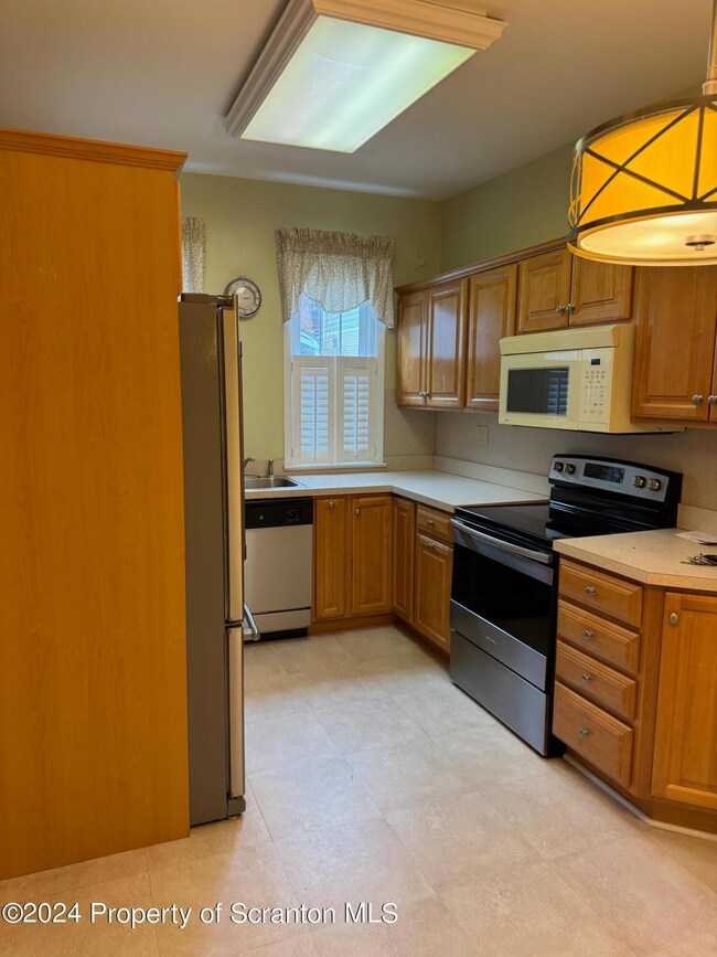 2208 Adams Ave, Scranton, PA 18509 - photo 4