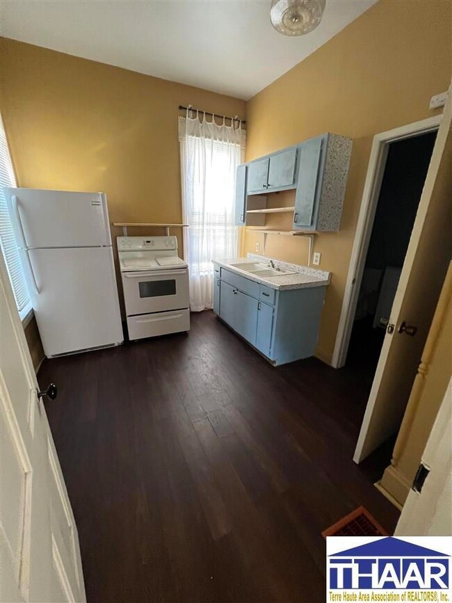 605 N 13th St, Terre Haute, IN 47807 - photo 3