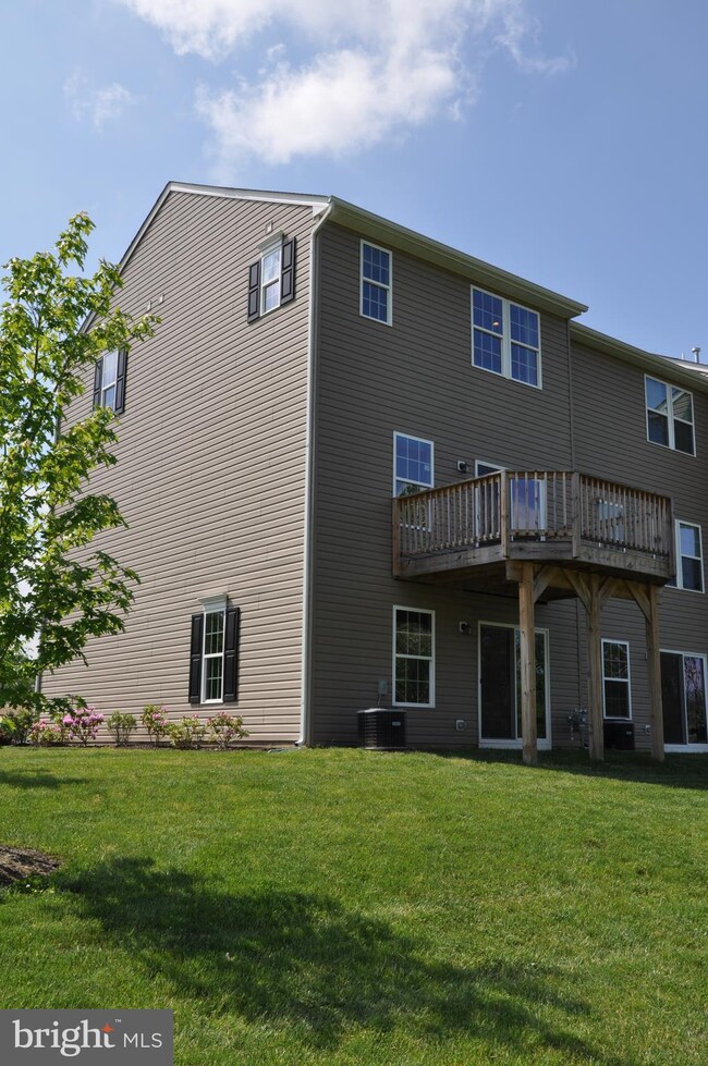 5603 Barnstormers Ln, Waldorf, MD 20602 - photo 2