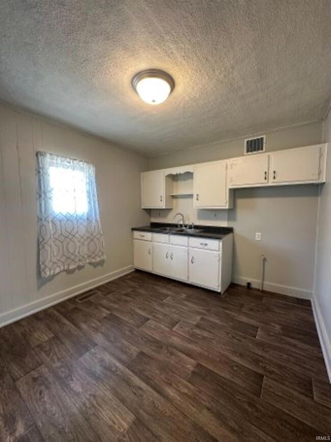 1155 A St SE, Linton, IN 47441 - photo 4