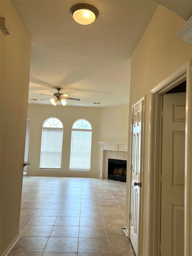 442 Pinewood Ridge Dr, Spring, TX 77386 - photo 7