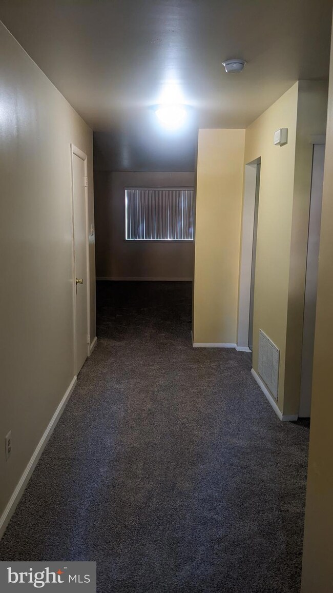 305 A Cypress Point Cir, Mount Laurel, NJ 08054 - photo 2