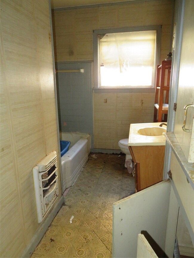 5114 Dewberry St, Houston, TX 77021 - photo 7